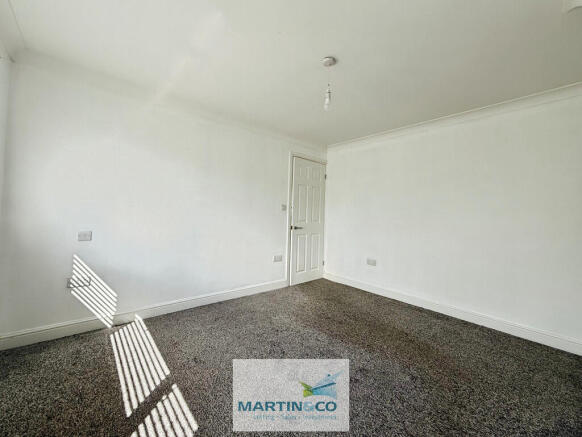3 bed Semi-Detached for sale Image 8