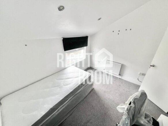 room-3-135-grosvenor-road-e7-8jb-993381