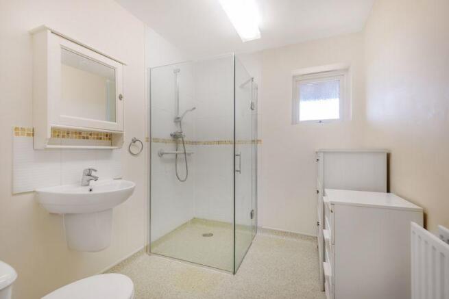 Ensuite shower...
