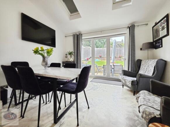 3 bed Semi-Detached for sale Image 11