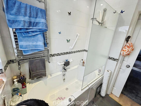 3 bed Terraced for sale Image 9