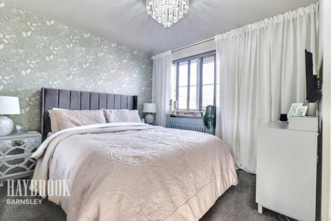 3 bed Semi-Detached for sale Image 11