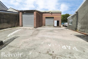 Gelli Ddu House, Heol Groeswen, Upper Boat, Pontypridd CF37 5YY
