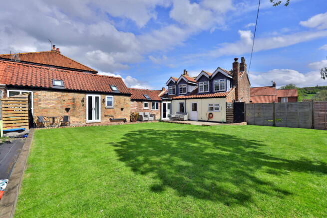 4 bed Detached for sale Image 6