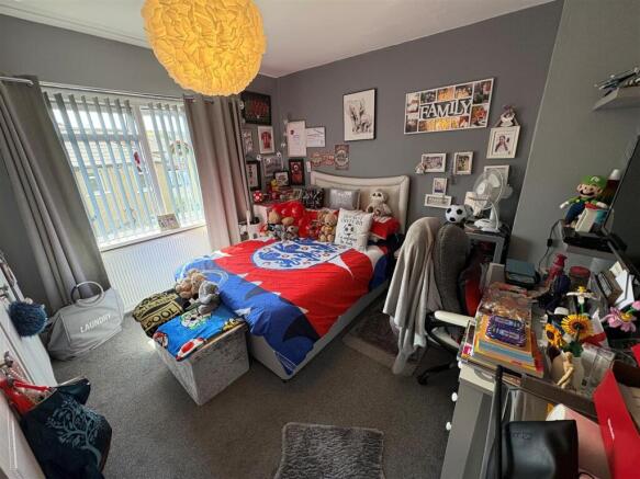 3 bed Semi-Detached for sale Image 9