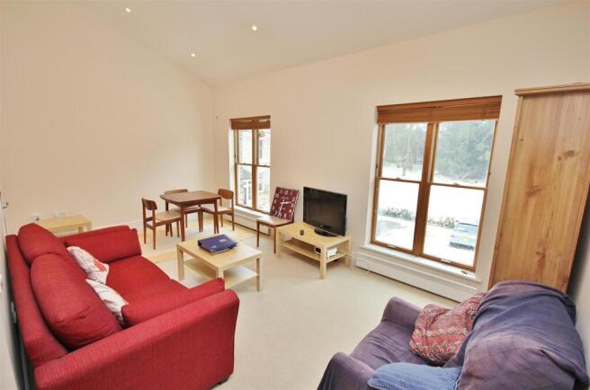 7 The Elms, Houghton, lounge 1.JPG