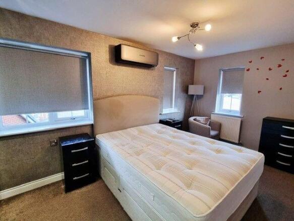4 bed Detached to rent Image 9
