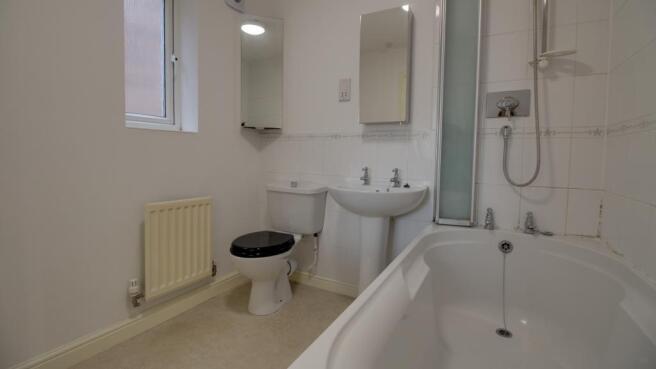 Ensuite to Bed 1