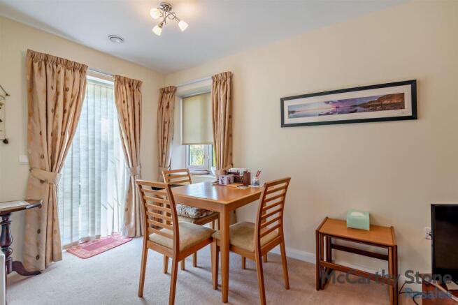 1 bed Apartment for sale Image 8
