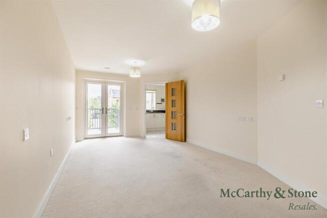 8701818-interior10-800.jpg