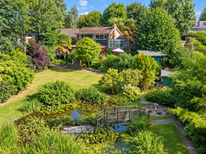Brixworth Hall Park, Brixworth, Northampton