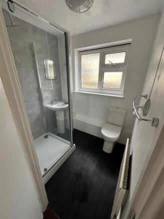 1 bed Apartment to rent Image 5
