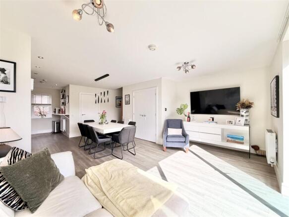 Lounge/ Kitchen/ Diner