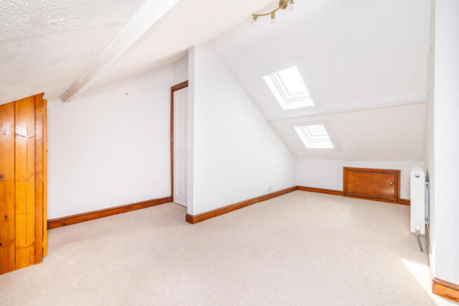 2 bed Semi-Detached Bungalow for sale Image 11