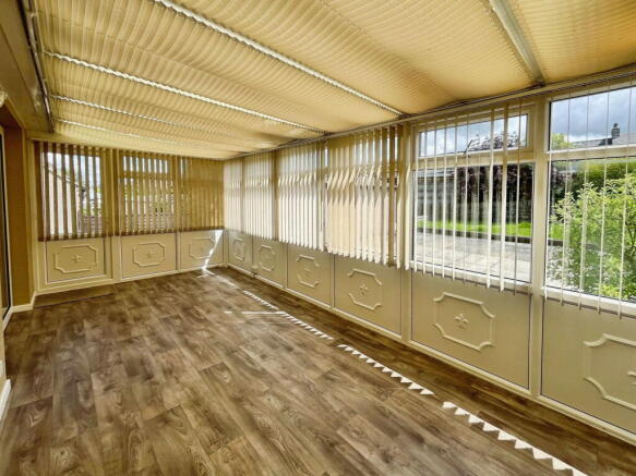 2 bed Semi-Detached Bungalow to rent Image 7