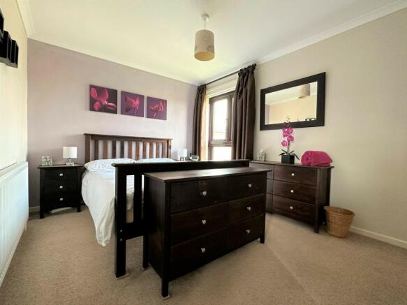 Bed 1.JPG