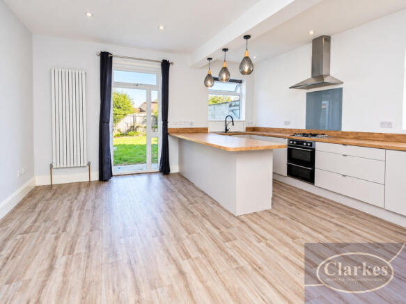 01_Kitchen_Dining_Garden