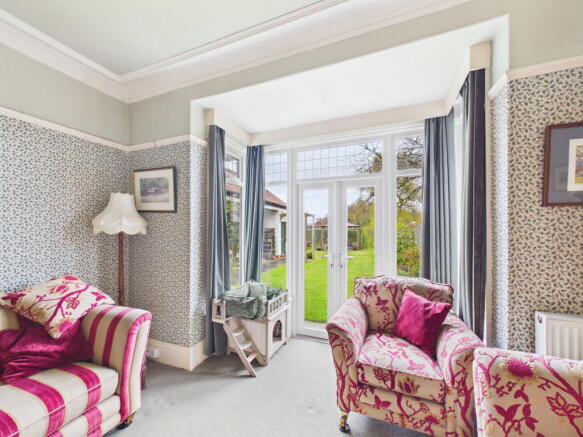 4 bed Semi-Detached for sale Image 9