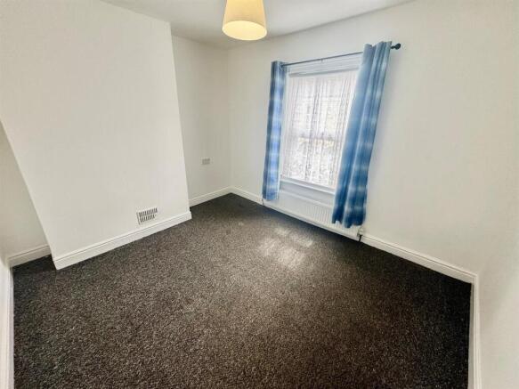 3 bed Terraced for sale Image 7