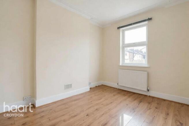4 Bedroom Semi-Detached in CR0 1DF