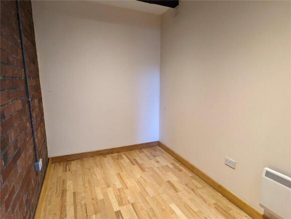 1 bed Apartment to rent Image 4