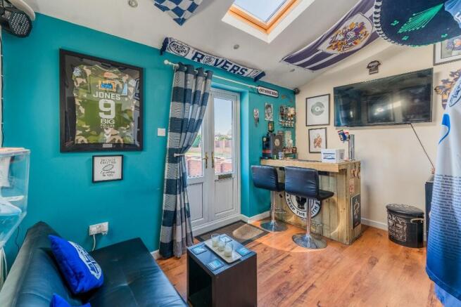 4 bed Detached for sale Image 11