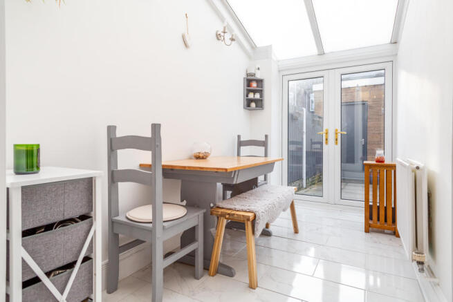 Dining/Sun Room
