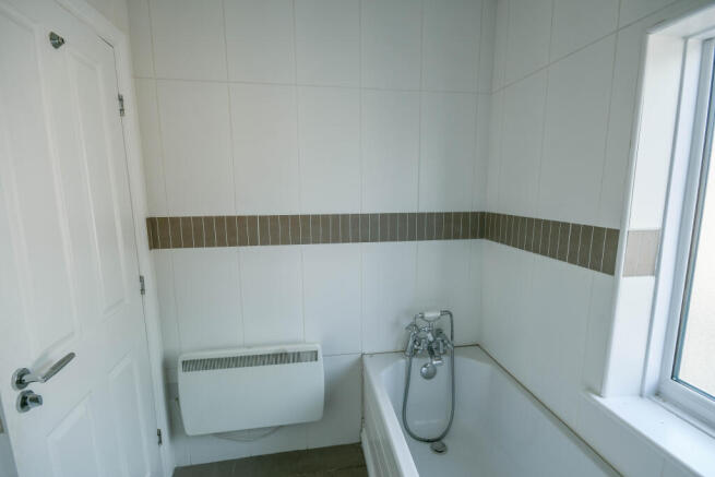 2 bed Flat for sale Image 10
