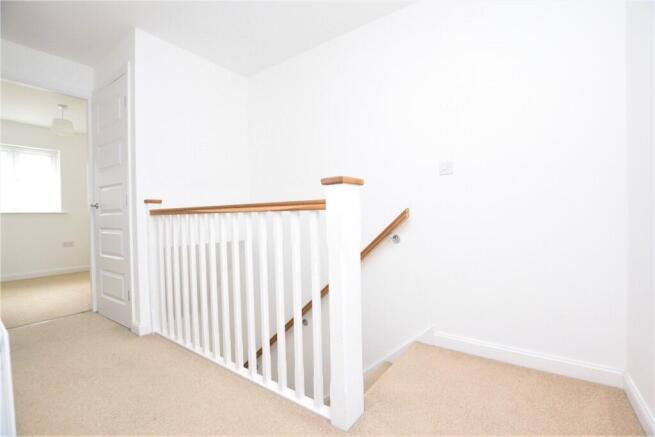3 bed Semi-Detached to rent Image 12