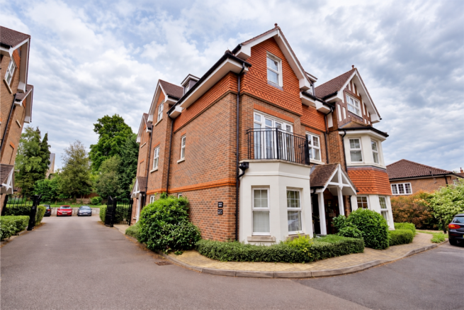 2 Bedroom Flat in Ideal Location