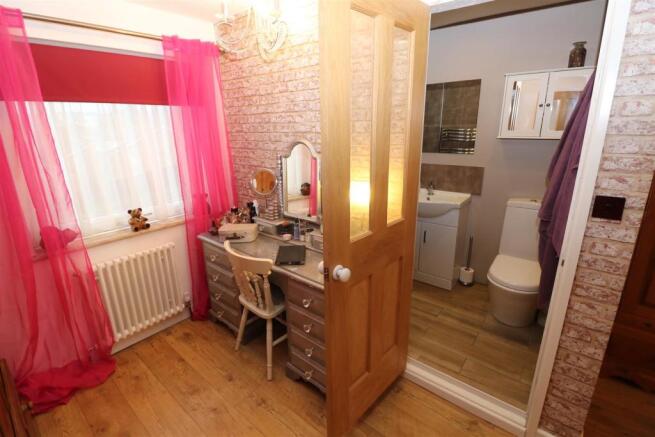 Master Bedroom - Dressing Area