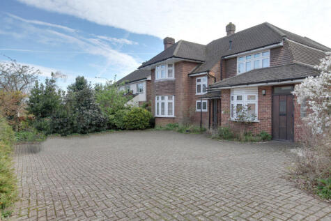 Station Road, Epping, CM16