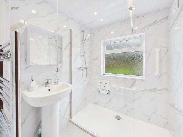 cam01698g0pr0173still002