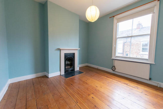 4 bed End of Terrace to rent Image 4