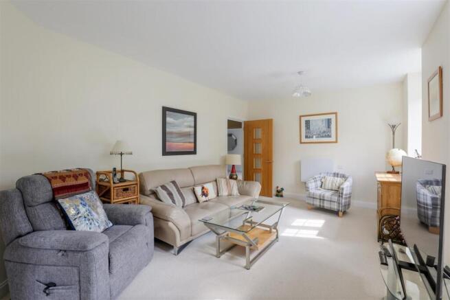 05-eaf3CT_MCSR_Flat 58 Watson Place_25 (1).JPG