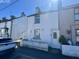 8 Y Wern, Field Street, Valley, Holyhead LL65 3EG