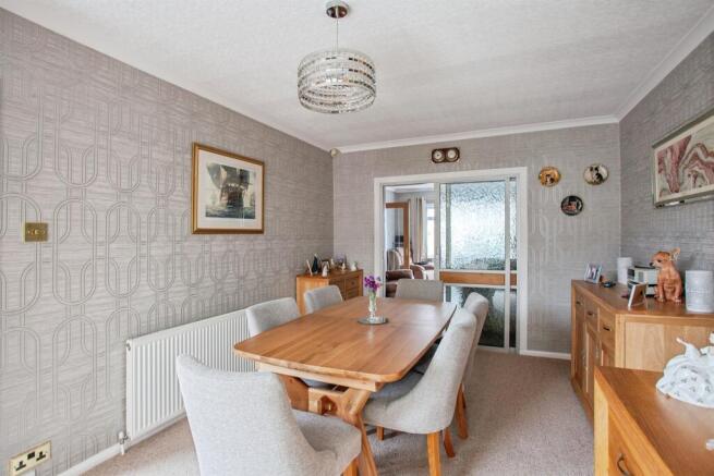 3 bed Semi-Detached for sale Image 11