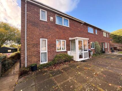 Riverside Drive, WEEDON, Northamptonshire, NN7