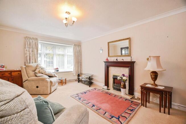 2 bed Detached Bungalow for sale Image 5
