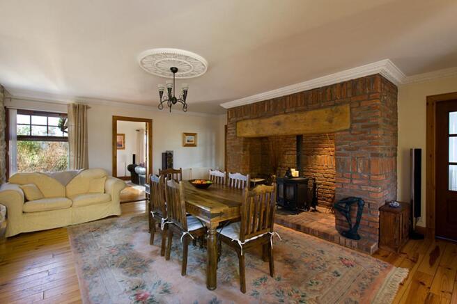 Dining/Lounge