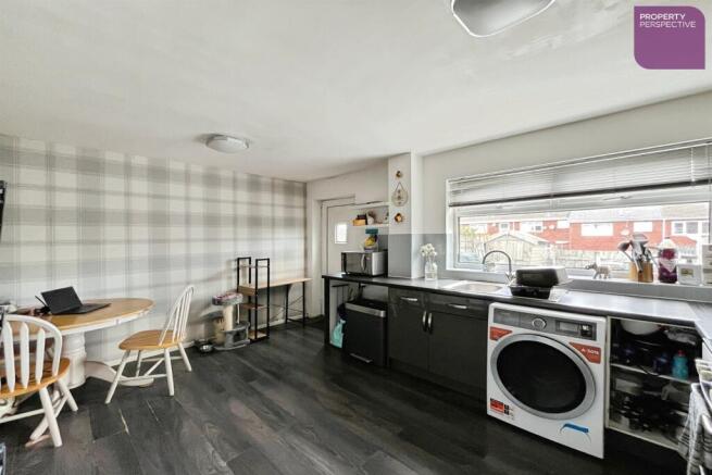 2 bed Terraced for sale Image 6