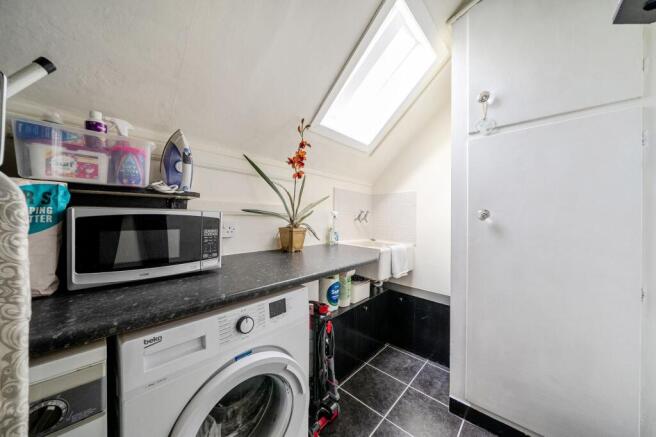 2 bed Penthouse for sale Image 6