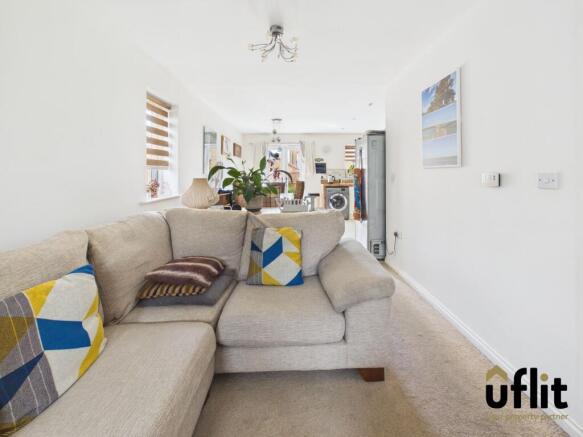 4 bed Semi-Detached for sale Image 7