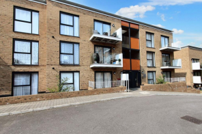 Flat 17, 12 Gemini Court, Zodiac Close, Edgware HA8 5FF