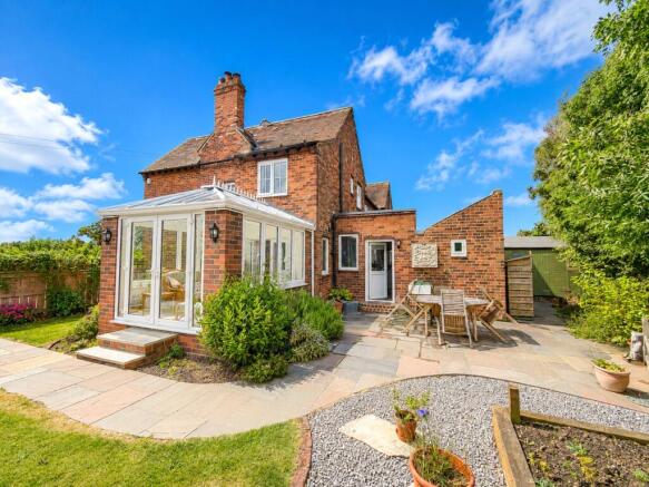 4 bed Semi-Detached for sale Image 12