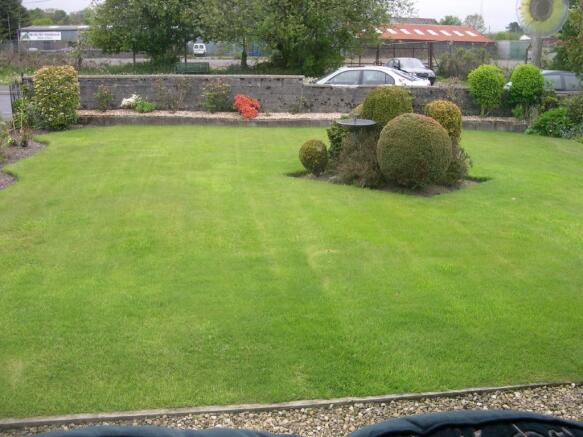 FRONT GARDEN