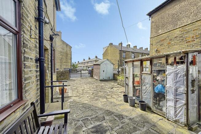 3 bed Semi-Detached for sale Image 11