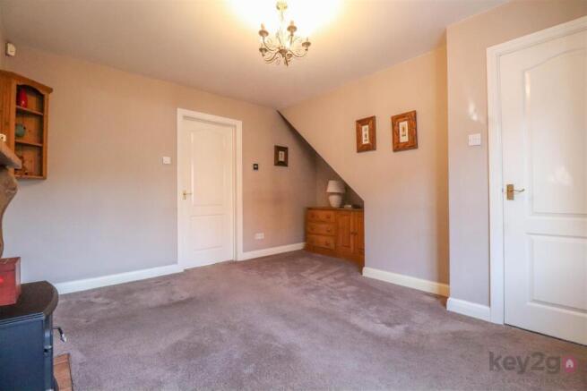 2 bed Semi-Detached for sale Image 5