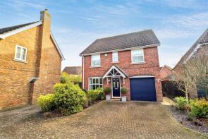 24, Petworth Close, Braintree CM77 7XS