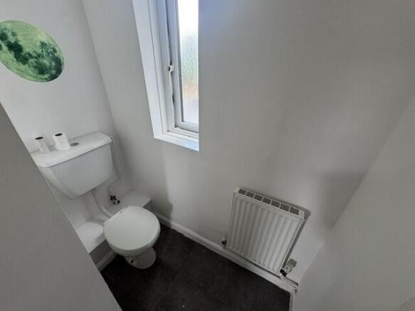3 bed House to rent Image 8